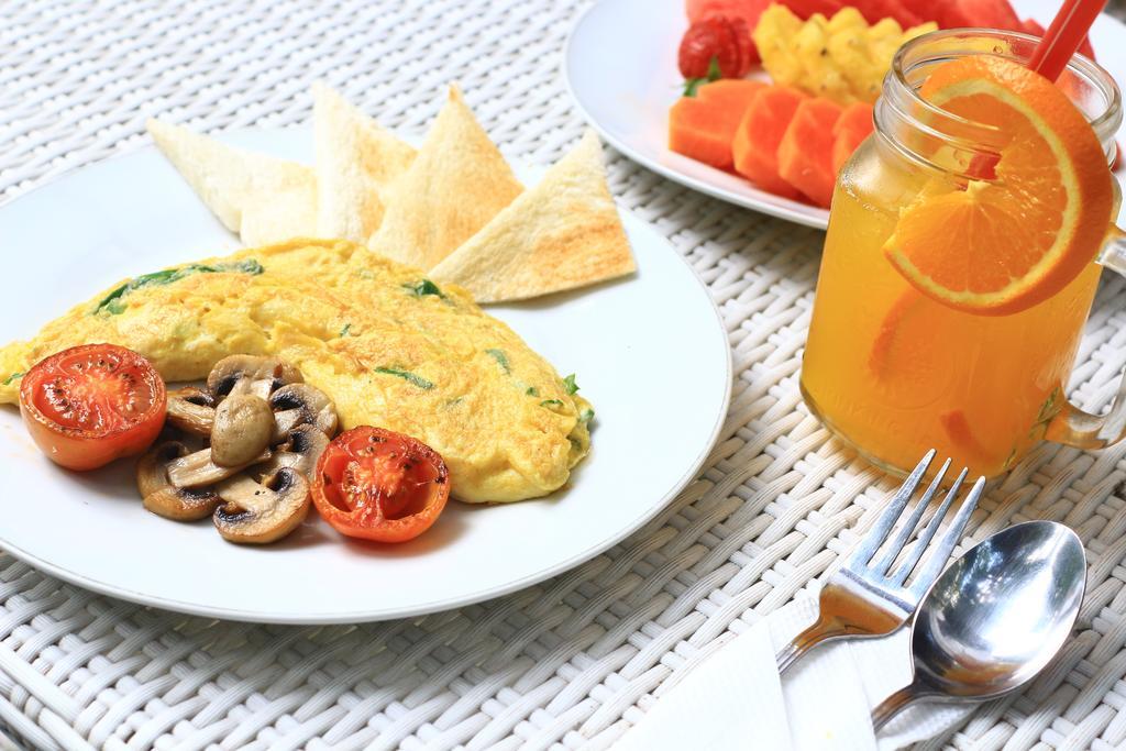 Tiga Lima Hotel 3*